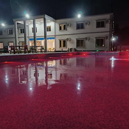 Hr Garden Hotel เดฟการ์ ภายนอก รูปภาพ